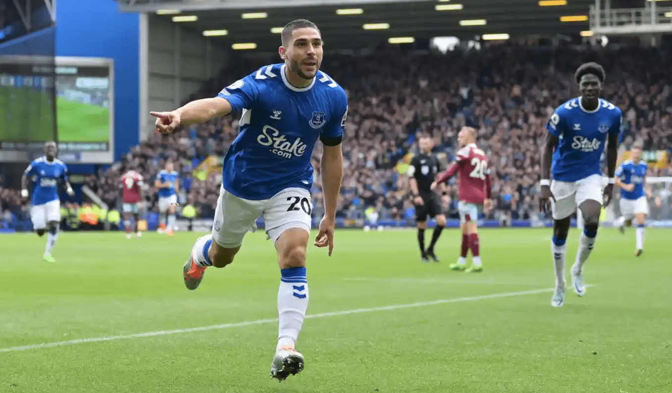 Bàn thắng duy nhất Maupay lại trực tiếp mang về 3 điểm cho Everton trước West Ham